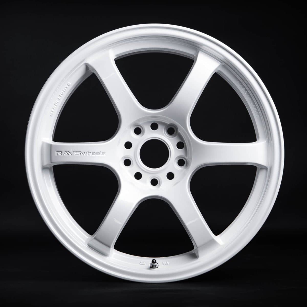 Gram Lights 57DR Ceramic White Pearl 18x9.5 5x114.3 38mm Offset