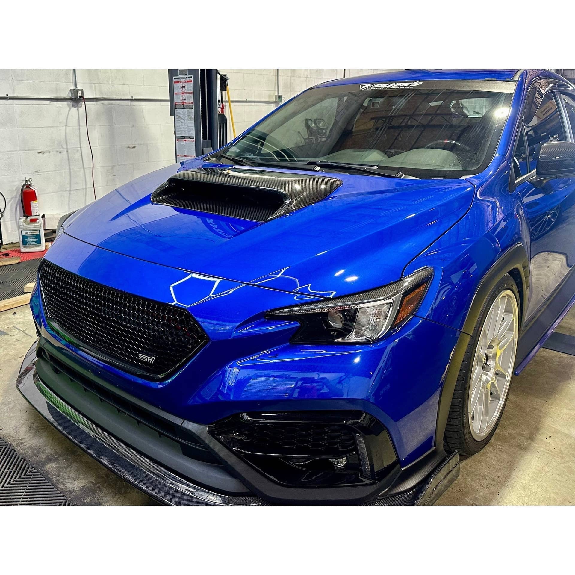 Noble Performance OS Style Carbon Fiber Hood Scoop V1