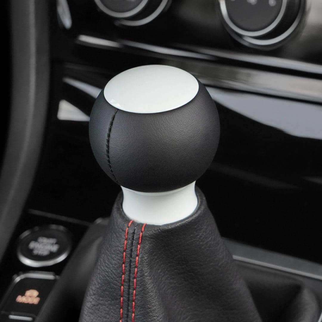 Billetworkz Fusion Weighted Shift Knob 6-Speed Leather Gloss White WRX 15-26 / STI 04-21 | BW-KNB-SUB6-VEL6-GWHT-FUL