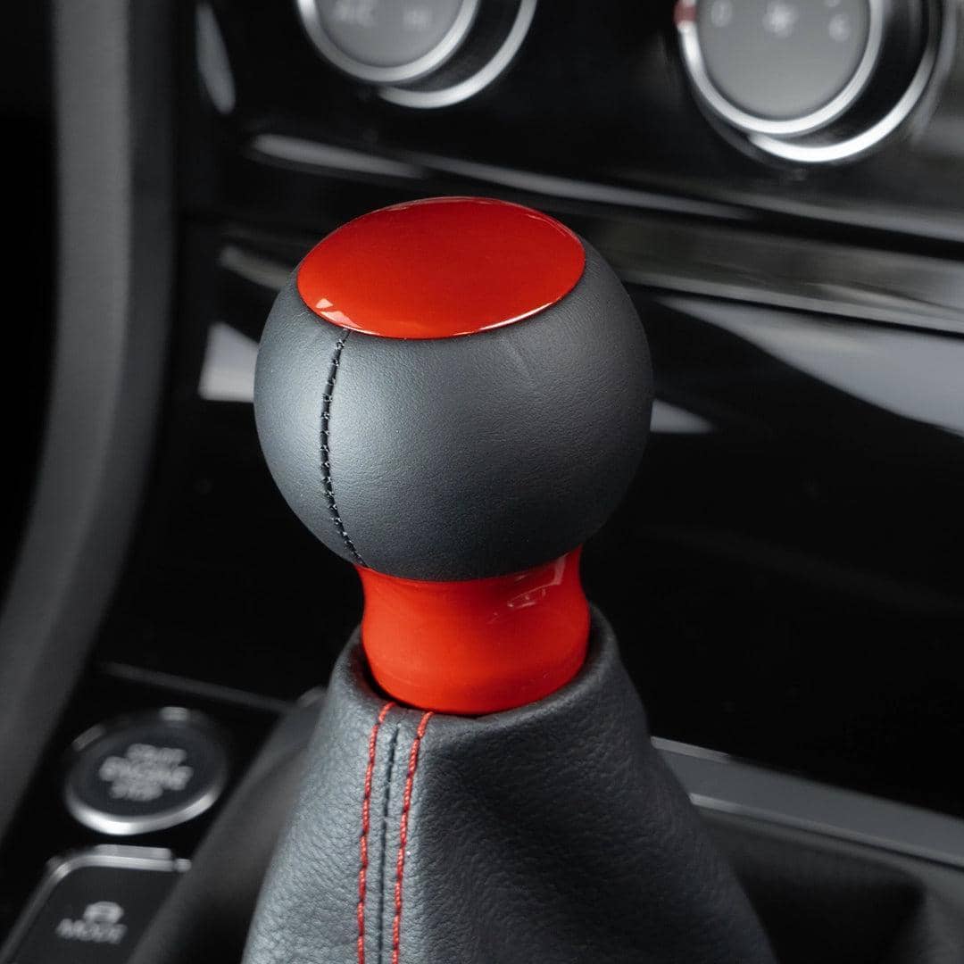 Billetworkz Fusion Weighted Shift Knob 6-Speed Leather Gloss Red WRX 15-26 / STI 04-21 | BW-KNB-SUB6-VEL6-GRED-FUL